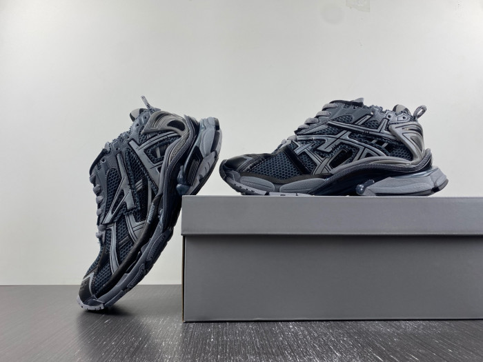 BALCIA RUNNER SNEAKER