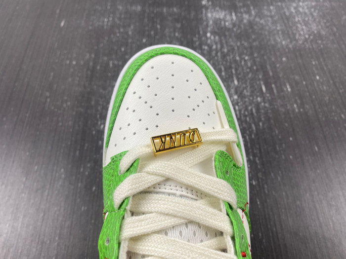 Nike Dunk Low Disrupt 2 Just Do It Snakeskin Green DV1491-101