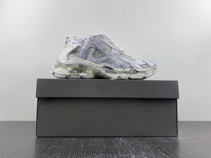 BALCIA RUNNER SNEAKER