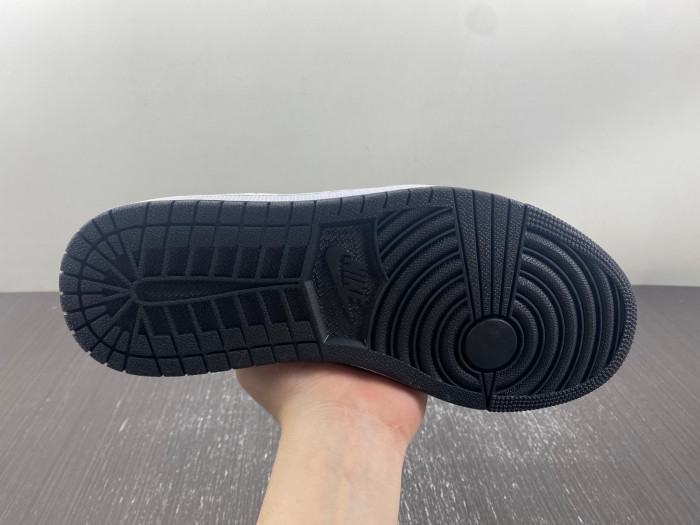 Air Jordan 1 Phat Low 