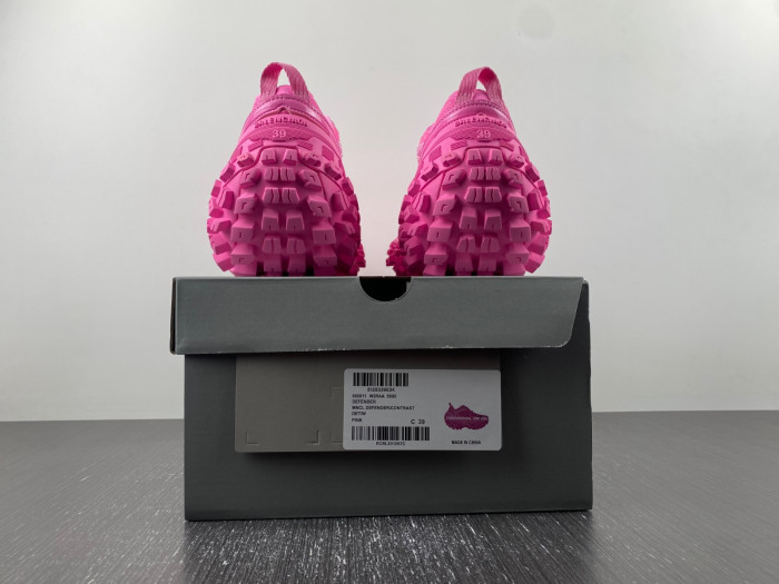 BALCIA DEFENDER SNEAKER