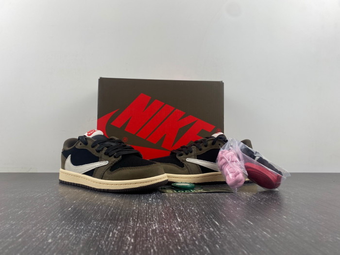 KIDS Travis Scott x Air Jordan 1 Low OG 
