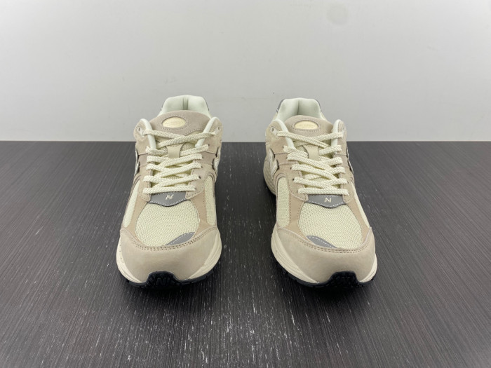 New Balance M2002RCC Calm Taupe M2002RCC