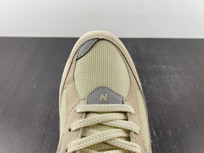 New Balance M2002RCC Calm Taupe M2002RCC