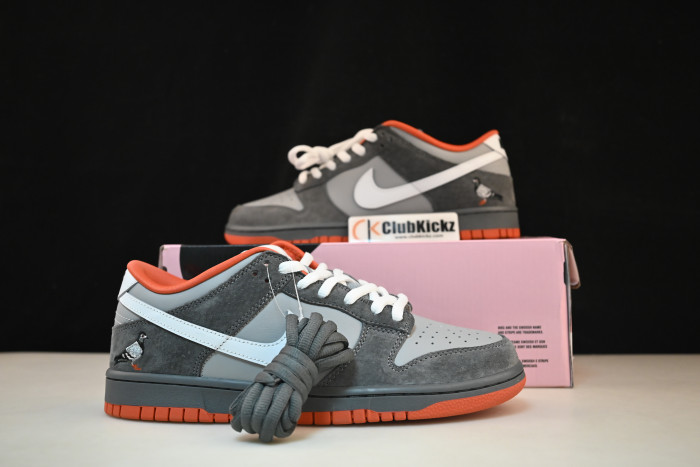 Nike Jeff Staple x Dunk Low Pro SB 