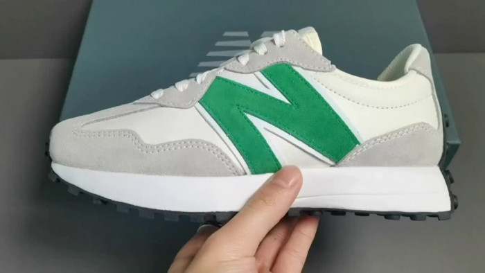 (WMNS) New Balance 327 
