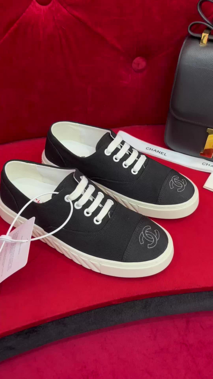 CHNL Sneaker