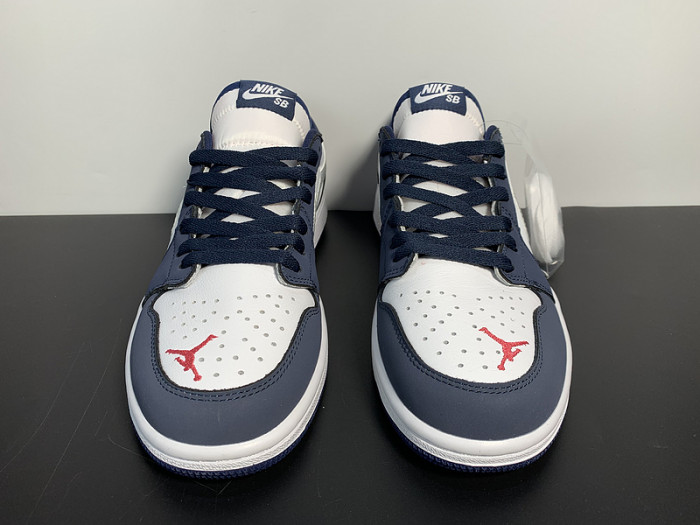 Air Jordan 1 Low SB 