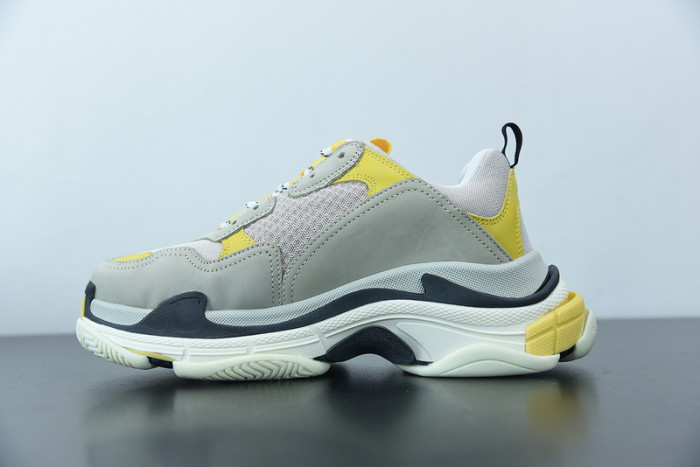 BALCIA Triple S Sneaker