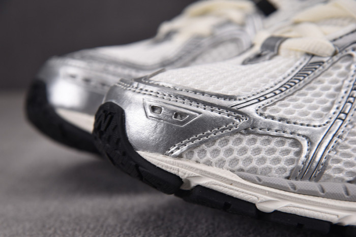 New Balance 1906R Silver Metallic Black M1906RER