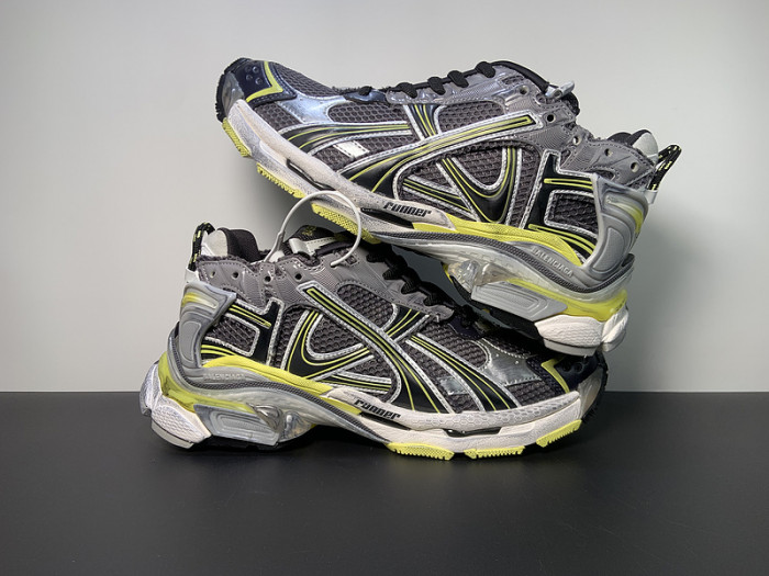 BALCIA RUNNER SNEAKER