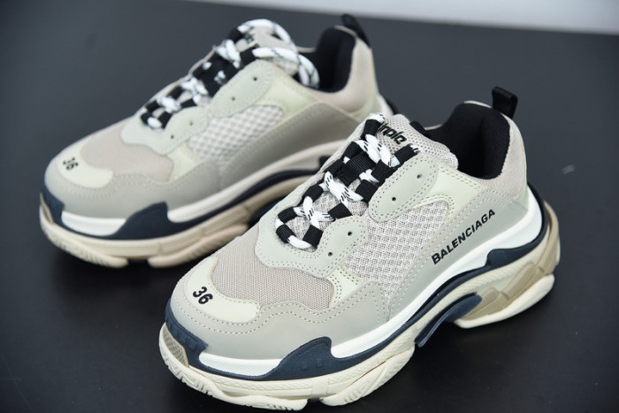 BALCIA Triple S Sneaker