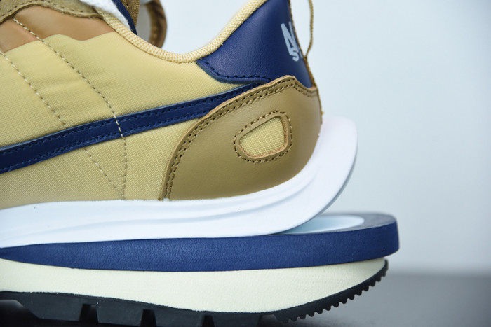 Nike Vaporwaffle sacai Tan Navy DD1875-200