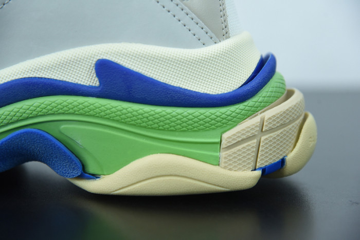 BALCIA Triple S Sneaker