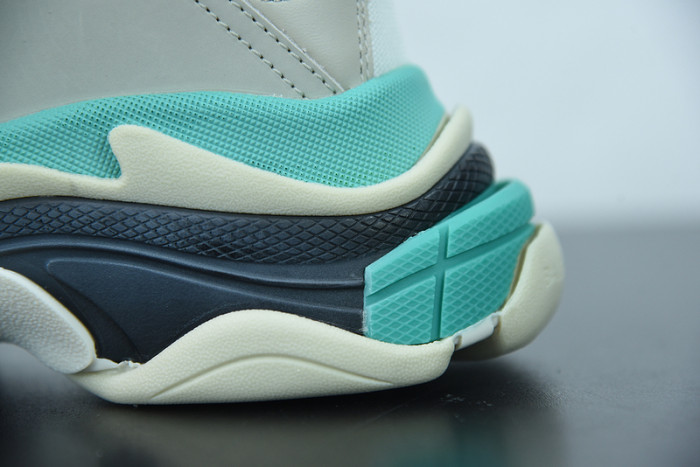 BALCIA Triple S Sneaker