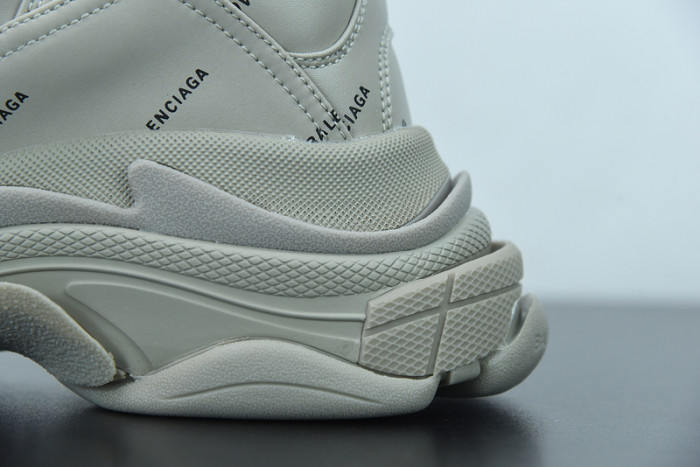 BALCIA Triple S Sneaker