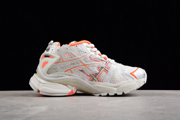 BALCIA RUNNER SNEAKER