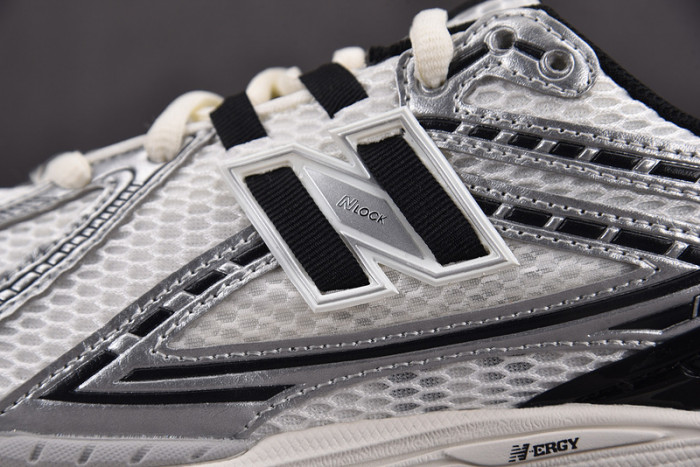 New Balance 1906R Silver Metallic Black M1906RER