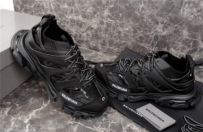 BALCIA Track SNEAKER