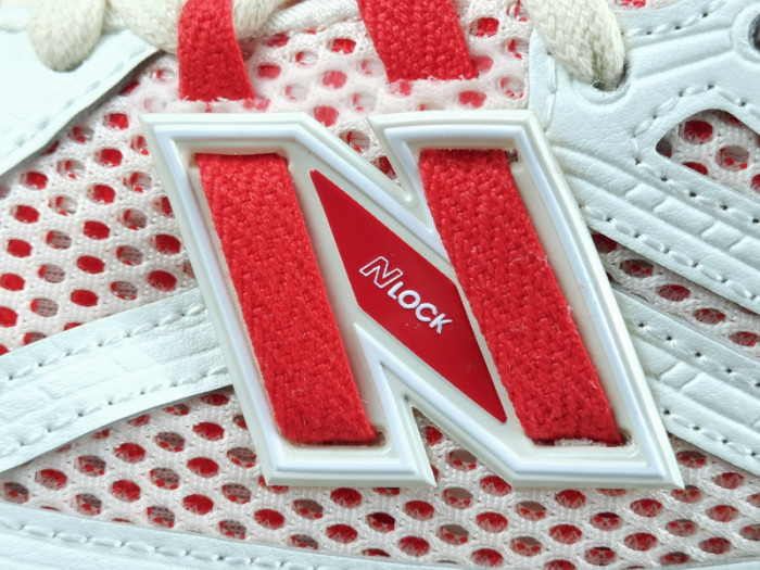 New Balance 1906R Sea Salt True Red 2022 - M1906RO