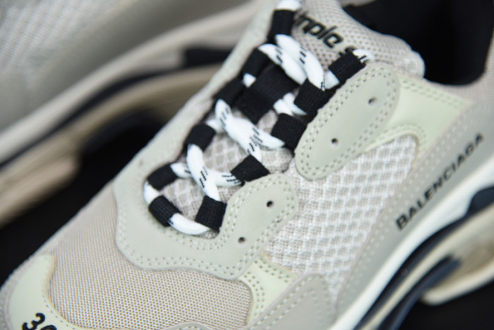 BALCIA Triple S Sneaker