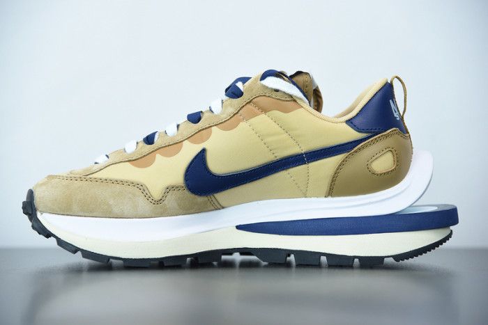 Nike Vaporwaffle sacai Tan Navy DD1875-200