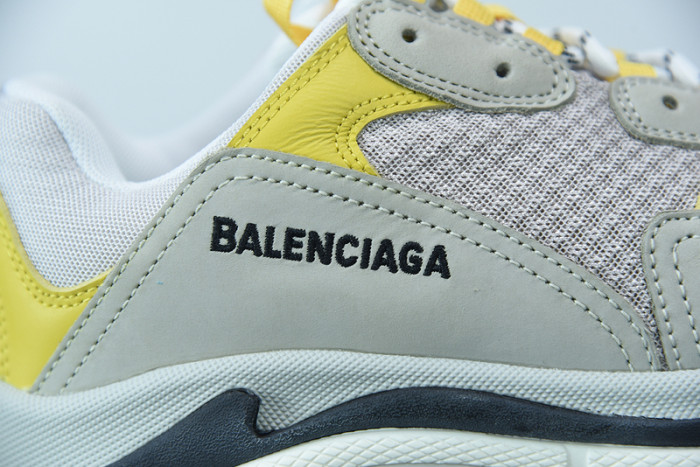 BALCIA Triple S Sneaker