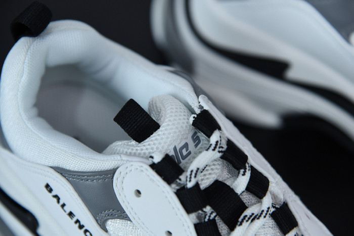 BALCIA Triple S Sneaker