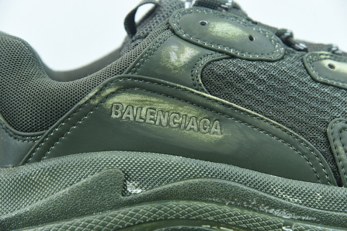 BALCIA Triple S Sneaker