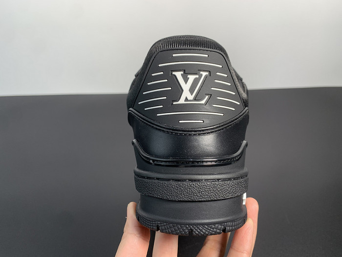 LUSV SNEAKERS
