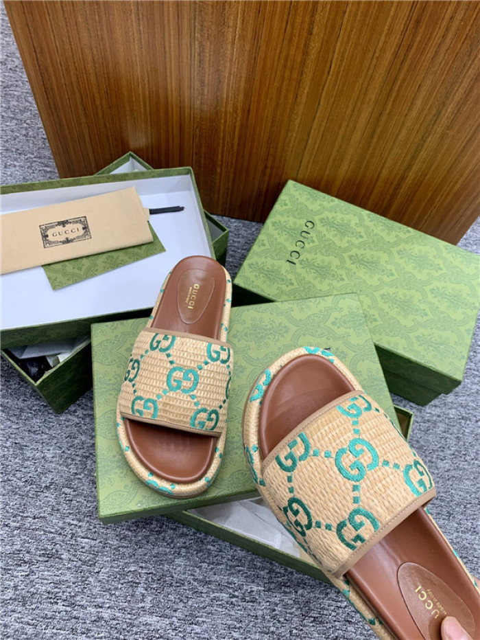 GCI GG Slide Sandal