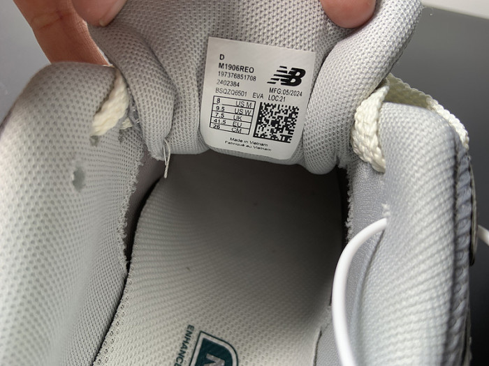 New Balance 1906R "Silver/Teal" M1906REO