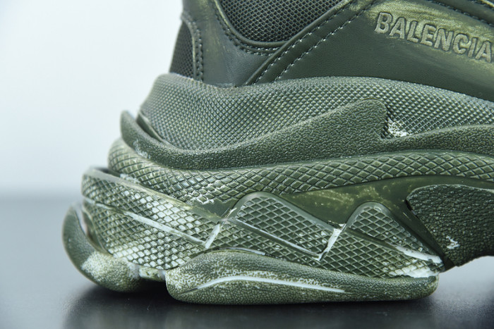 BALCIA Triple S Sneaker