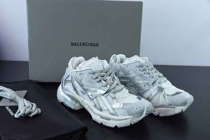 BALCIA RUNNER SNEAKER