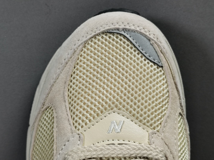 New Balance 2002R ML2002RE