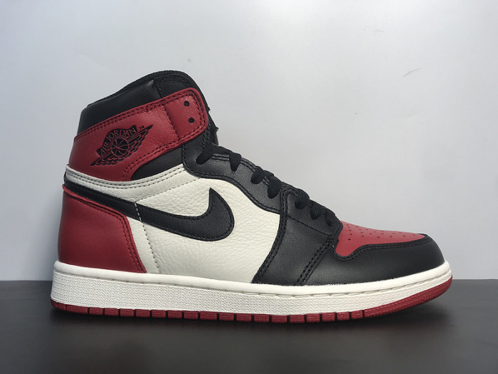 Air Jordan 1 Retro High OG ''Bred Toe'' 555088-610