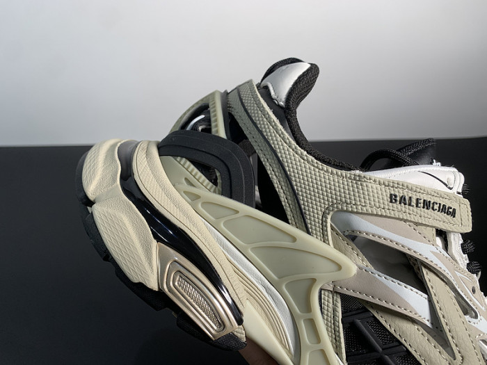 BALCIA Track SNEAKER