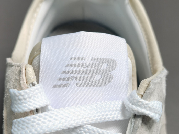 New Balance Noritake x 327 