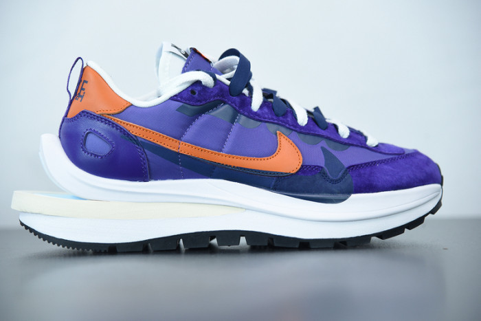 Nike Vaporwaffle sacai Iris
