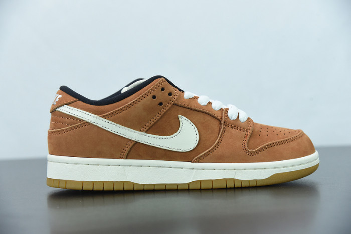 Nike Dunk Low " Wheat " DH1319-200