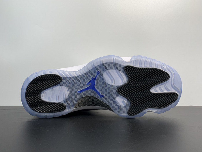 AIR JORDAN 11 RETRO LOW WHITE CONCORD AH7860-100