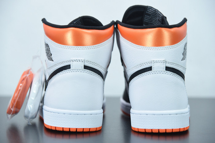 Air Jordan 1 High OG “Electro Orange” 555088-180