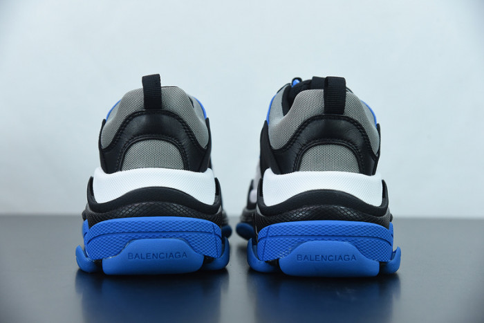 BALCIA TRIPLE S SNEAKER