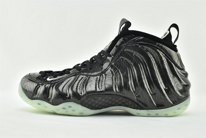 NIKE Air Foamposite One 