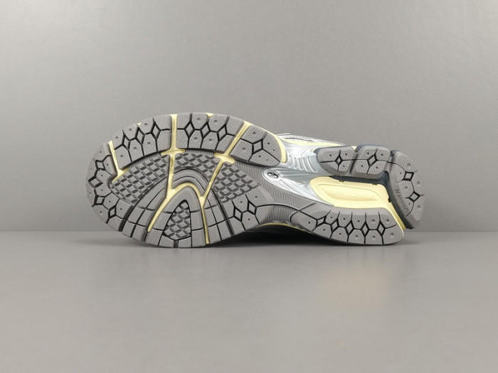 thisisneverthat x New Balance 1906R M1906RTl