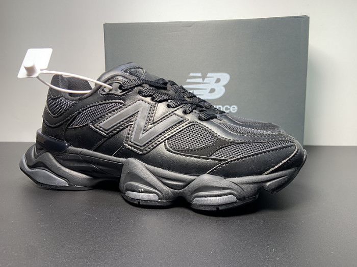 New Balance 9060 Triple Black Leather U9060NRI