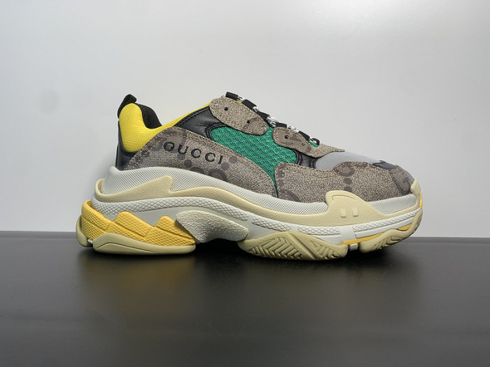 BALCIA TRIPLE S SNEAKER