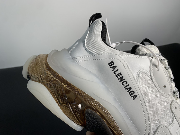 BALCIA TRIPLE S SNEAKER