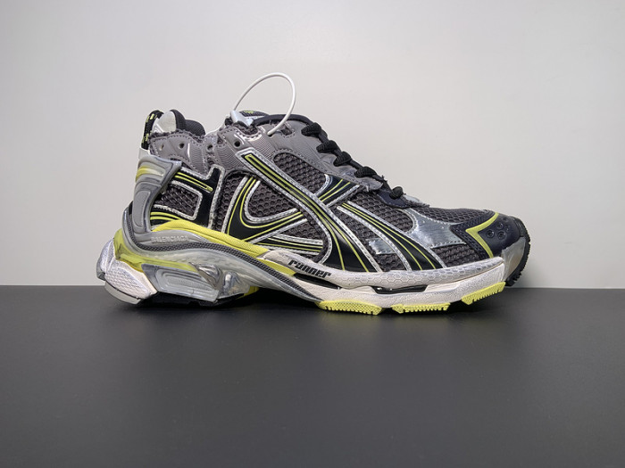 BALCIA RUNNER SNEAKER