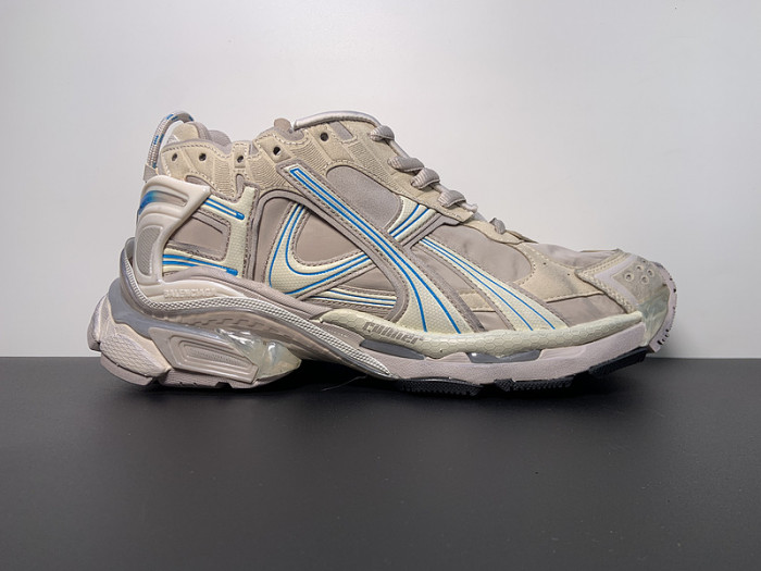 BALCIA RUNNER SNEAKER